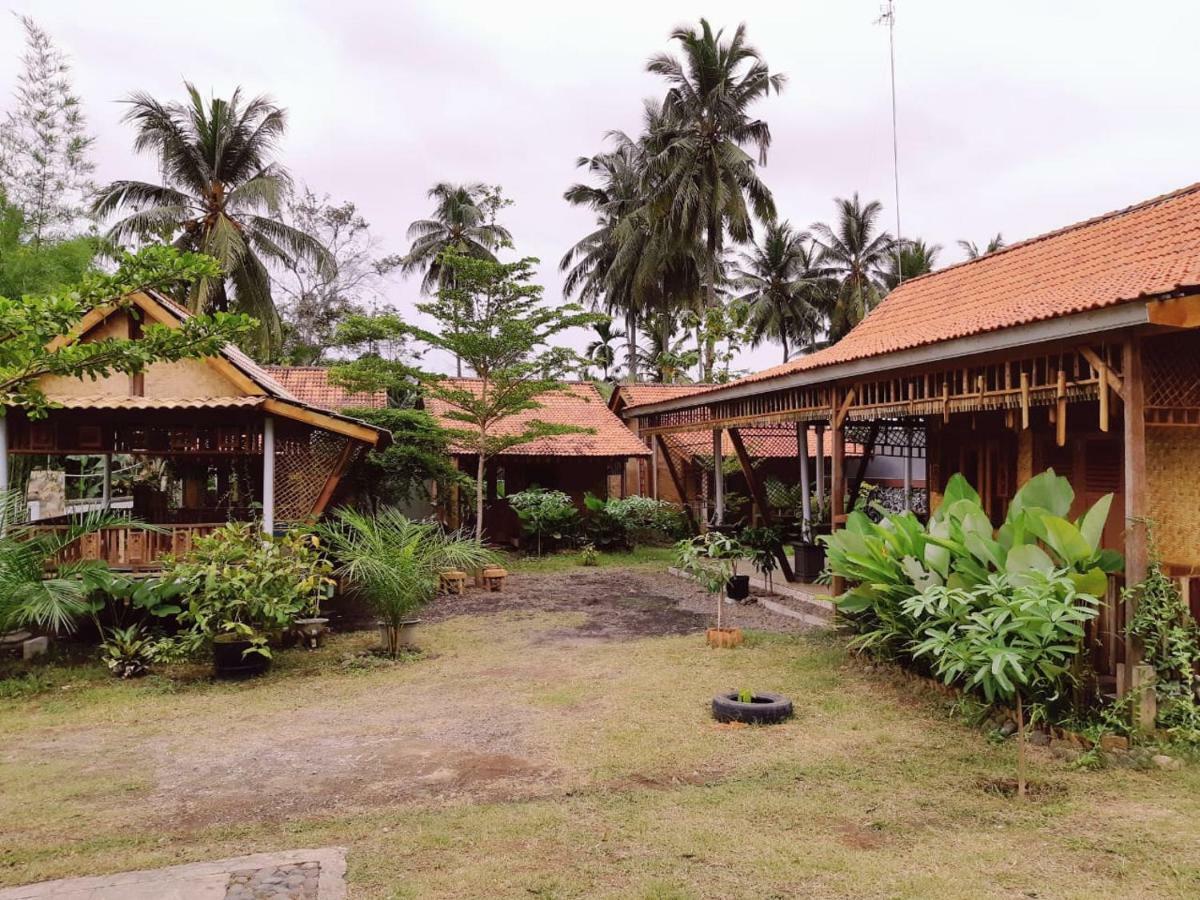 RedDoorz Syariah at Banyu Asem Banyuwangi Hotel Banyuwangi  Bagian luar foto